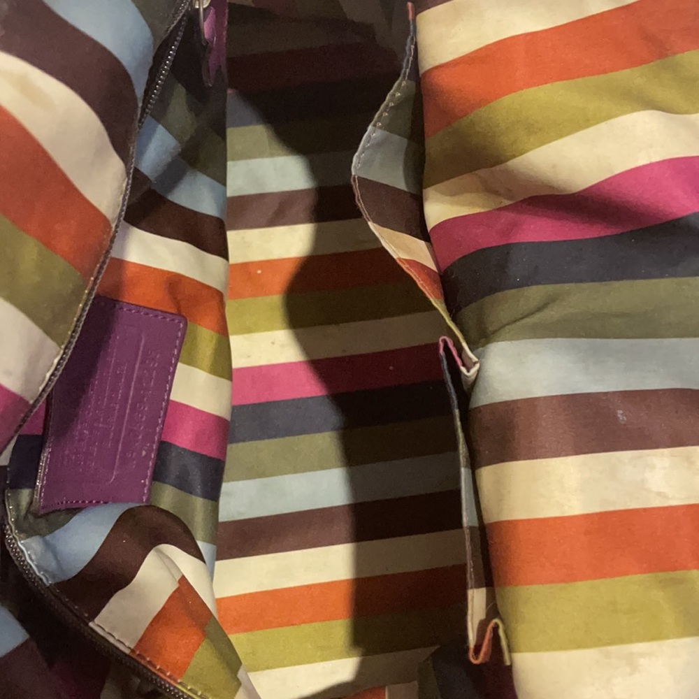 Y2K Coach Francine bag in purple patent leather - Picture 13 of 16